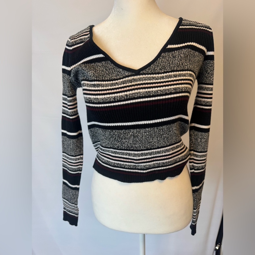 V-neck sweater size X-small, black/grey/white stripes long sleeve